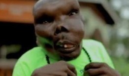 恐丑的娱乐吃瓜人,娱乐吃瓜者的欢乐与困惑